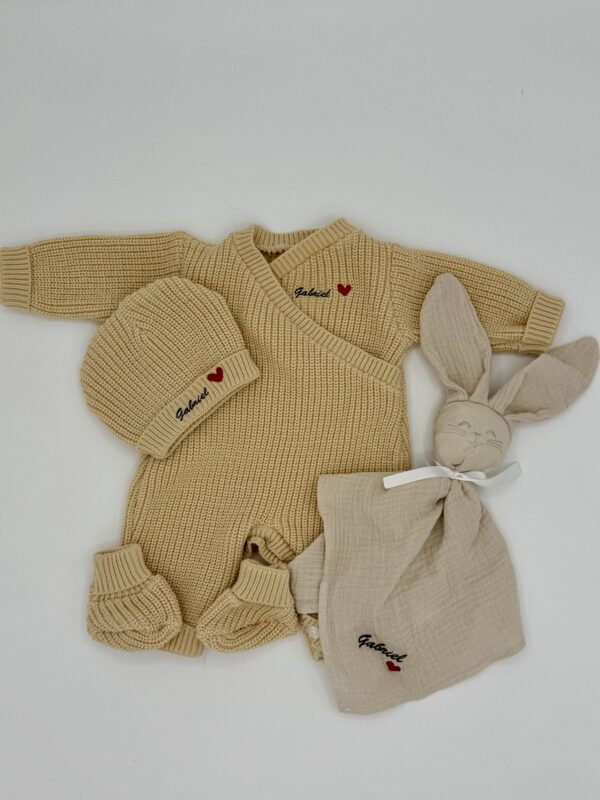 Ensemble pyjama brodé acrylique 3 pièces et doudou